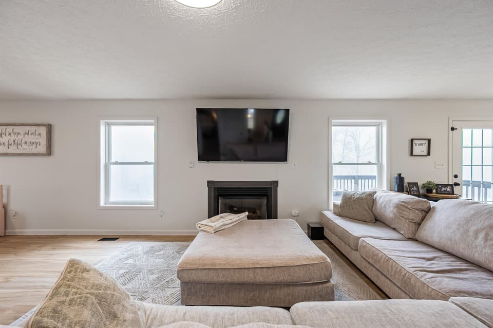 50 Woodridge Drive, photo 16 of 40