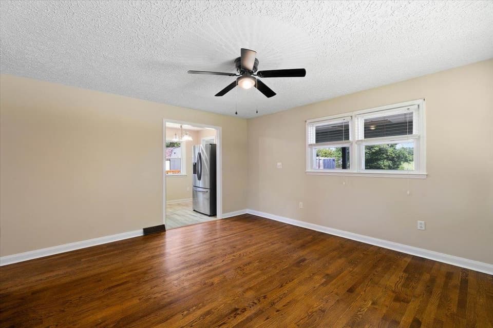 3086 Mud Pike Road, photo 3 of 25