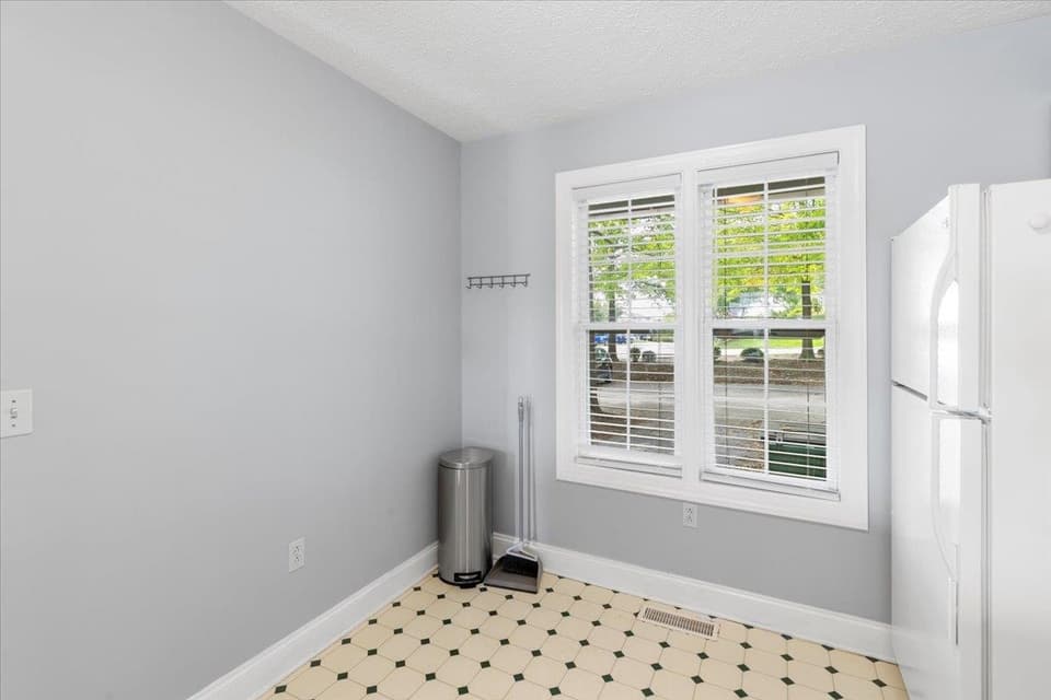 1535 Providence Boulevard, photo 11 of 40
