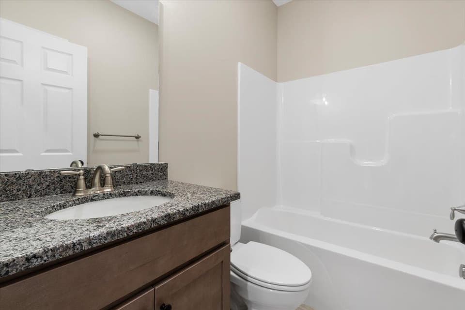 120 Vinnie Avenue NW, photo 19 of 33