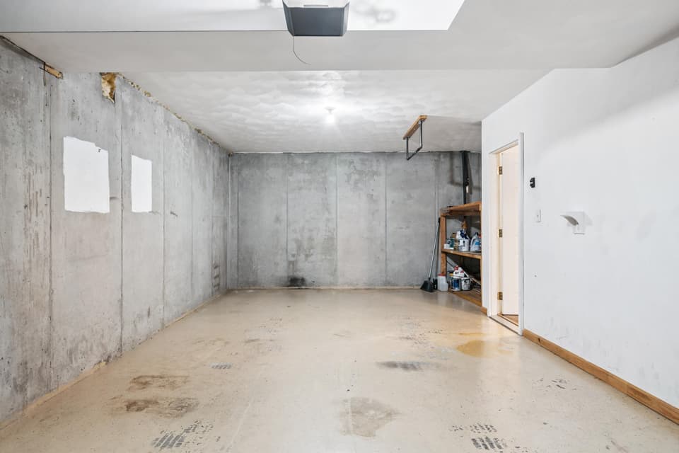 145 Wistaria Drive, photo 39 of 40