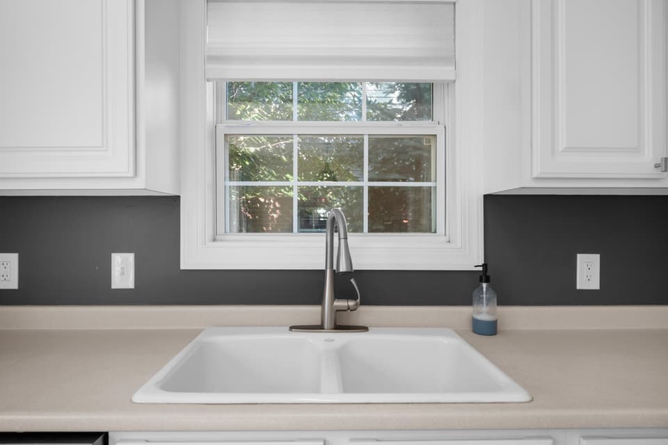 510 Oak Tree Boulevard NW, photo 14 of 33