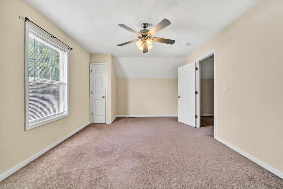 135 Wistaria Drive, photo 19 of 40