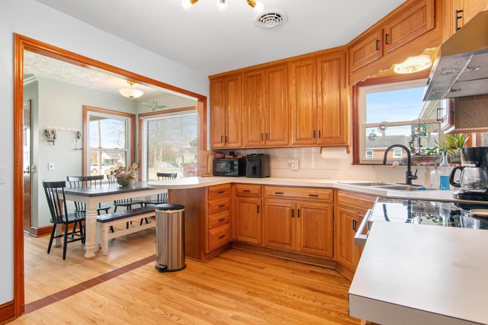 1595 Gallimore Street, photo 14 of 40