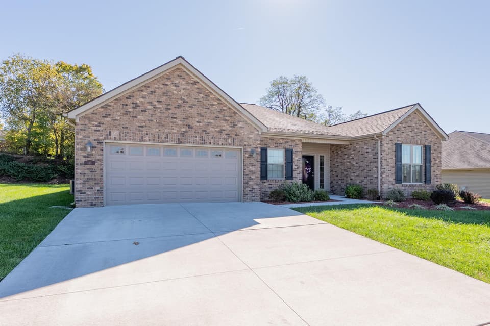345 Colin Reid Pass NW, Christiansburg