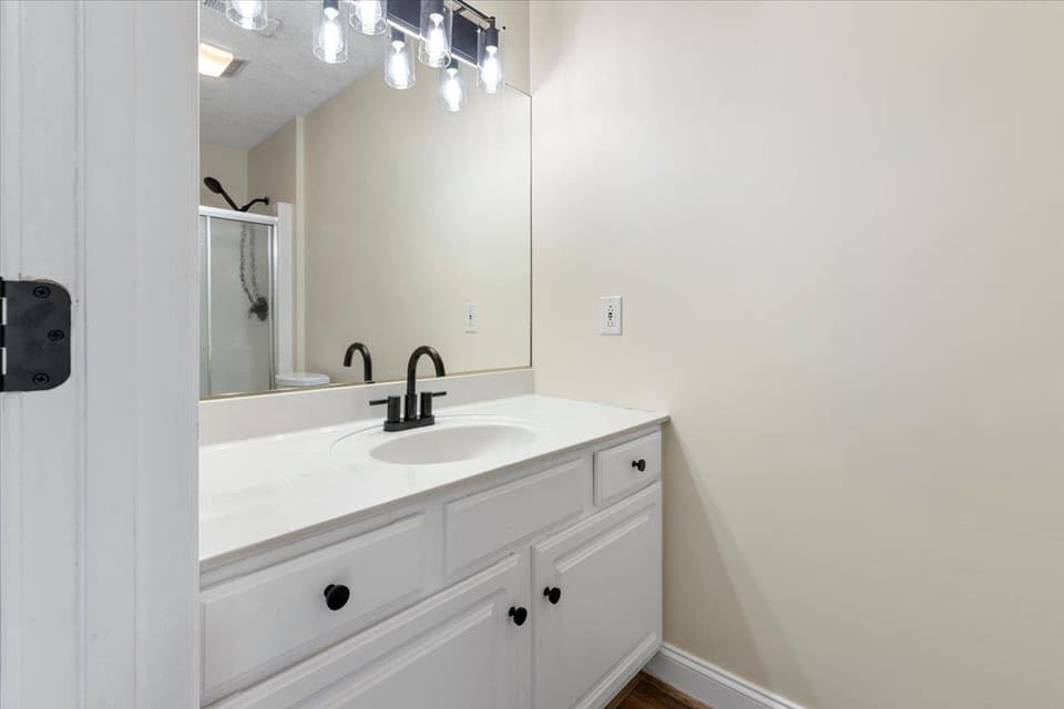 1215 Orange Leaf Court, photo 8 of 40