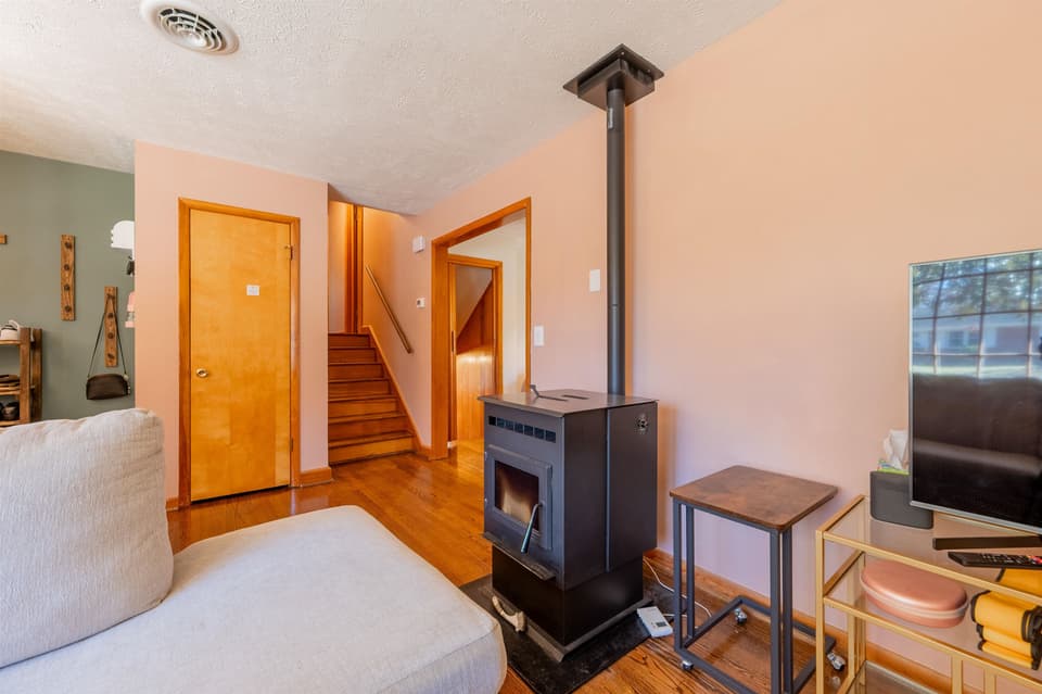 400 Turpin Walk, photo 14 of 40