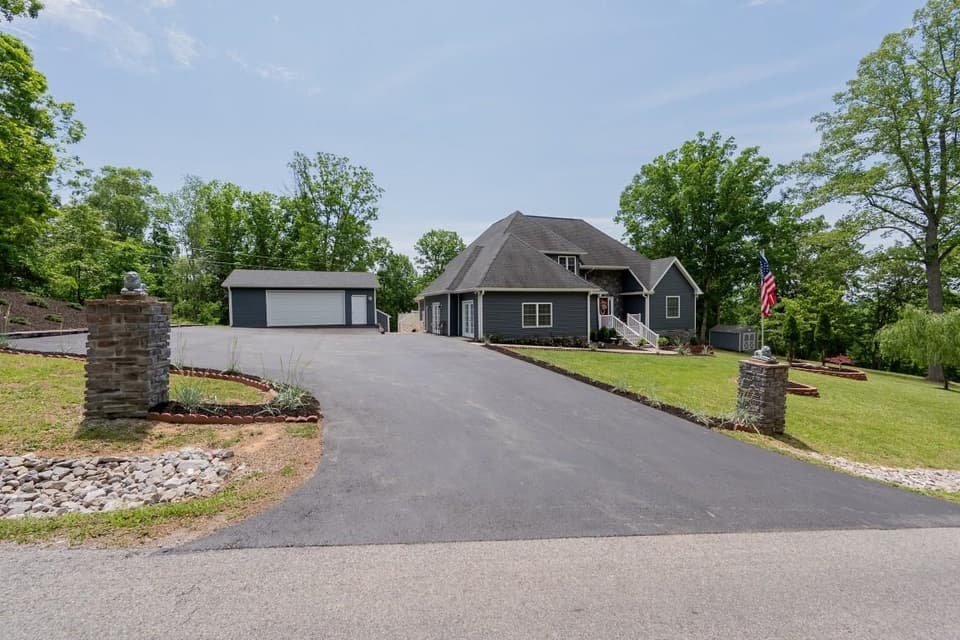 2977 Spaulding Road, photo 11 of 40