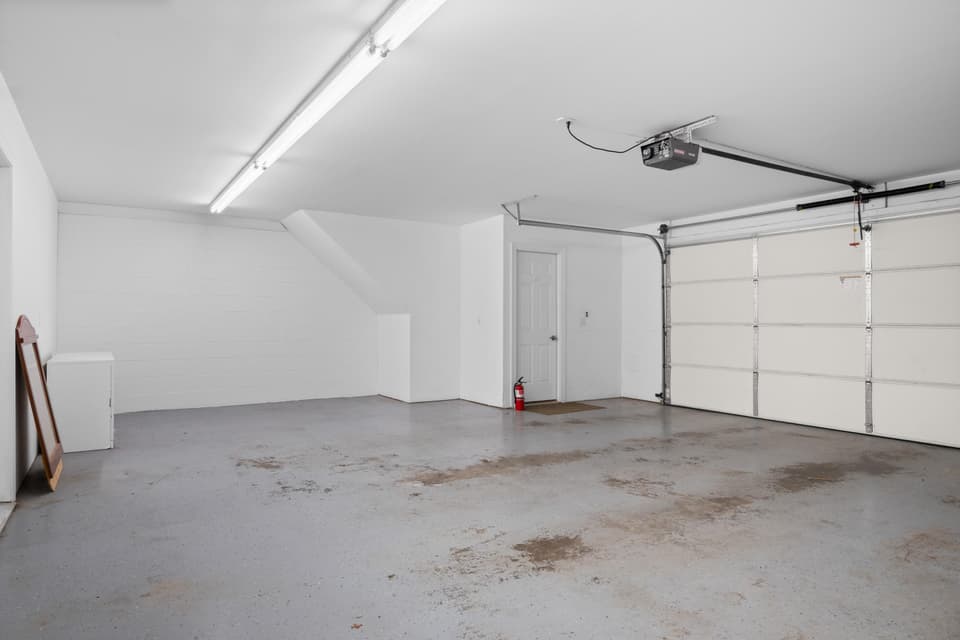 510 Oak Tree Boulevard NW, photo 28 of 33