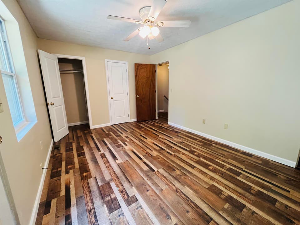 2576 Townhouse Street, photo 10 of 17