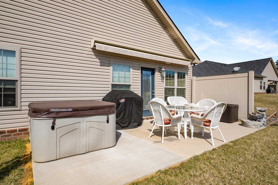 45 Gavins Court NW, photo 39 of 40