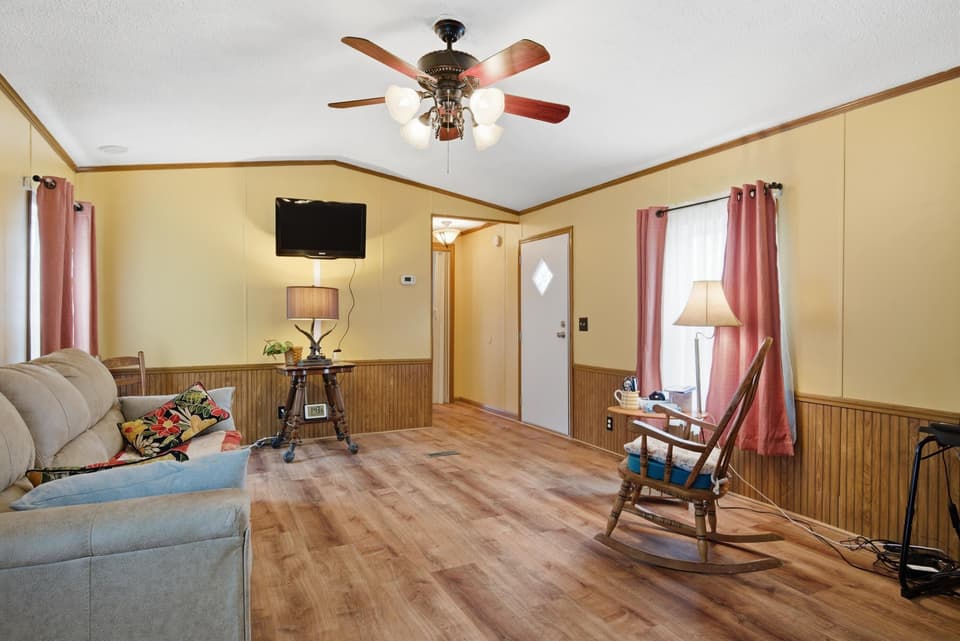 1516 Gunston Road, photo 15 of 40