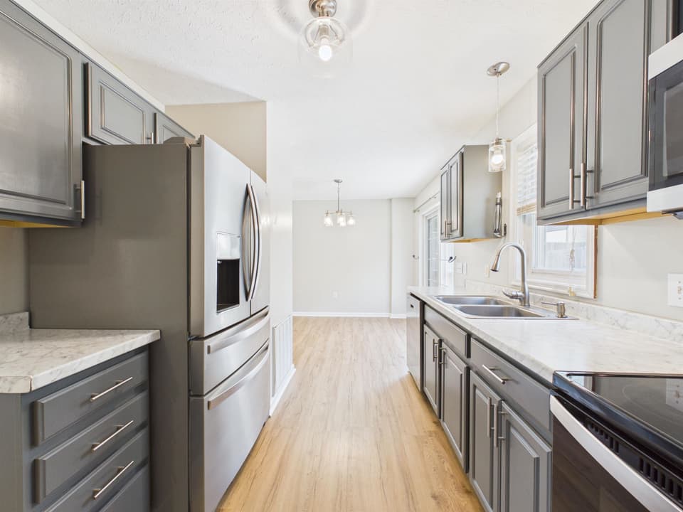 100 Cullen Court, photo 21 of 40