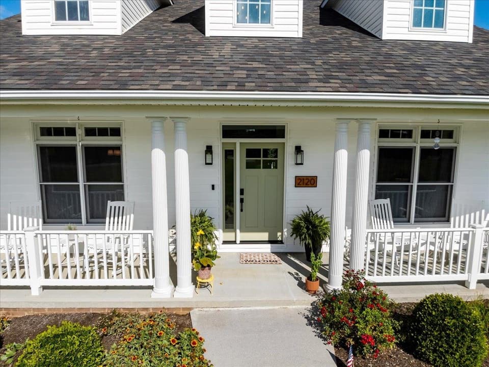 2120 Knoll Crest Drive, photo 8 of 40
