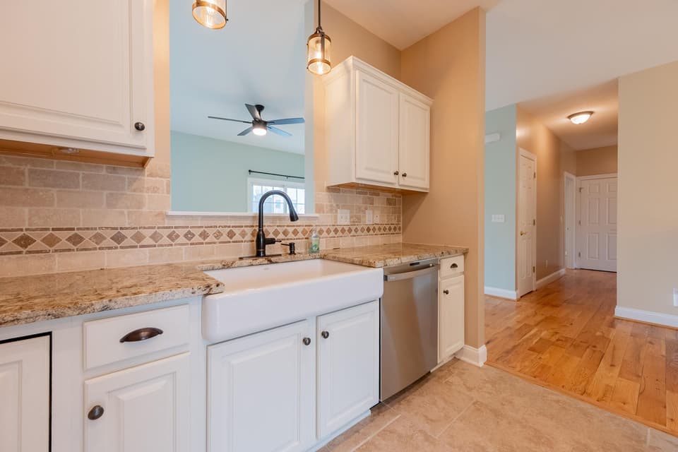 305 Meadow Drive, photo 14 of 40