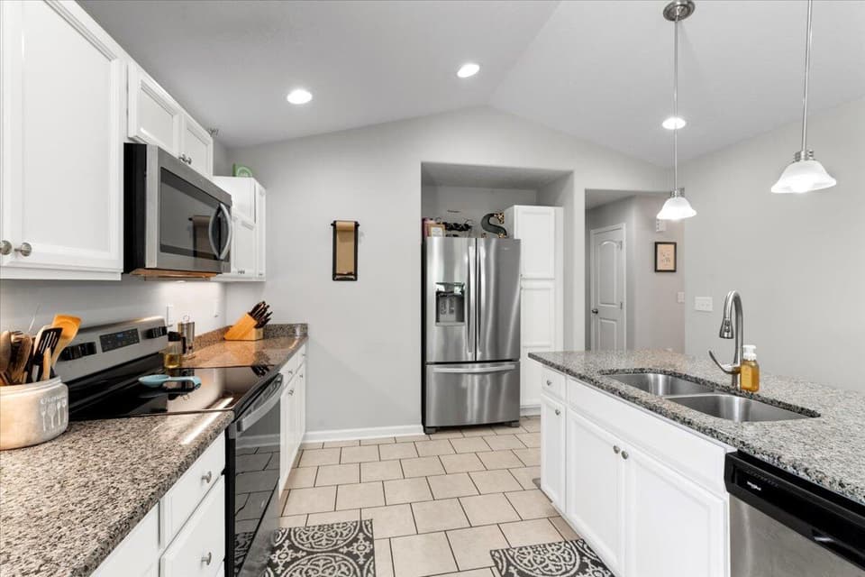 2195 Glade Drive SE, photo 15 of 38