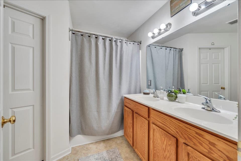445 Chelsea Loop, photo 23 of 40