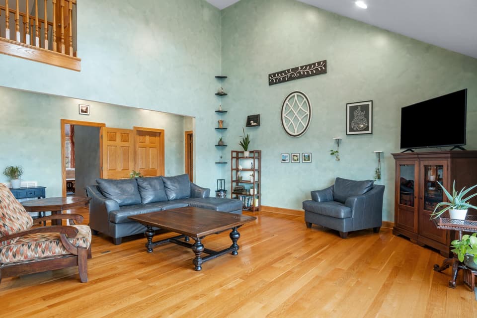 2360 Lake Vista Drive, photo 8 of 40