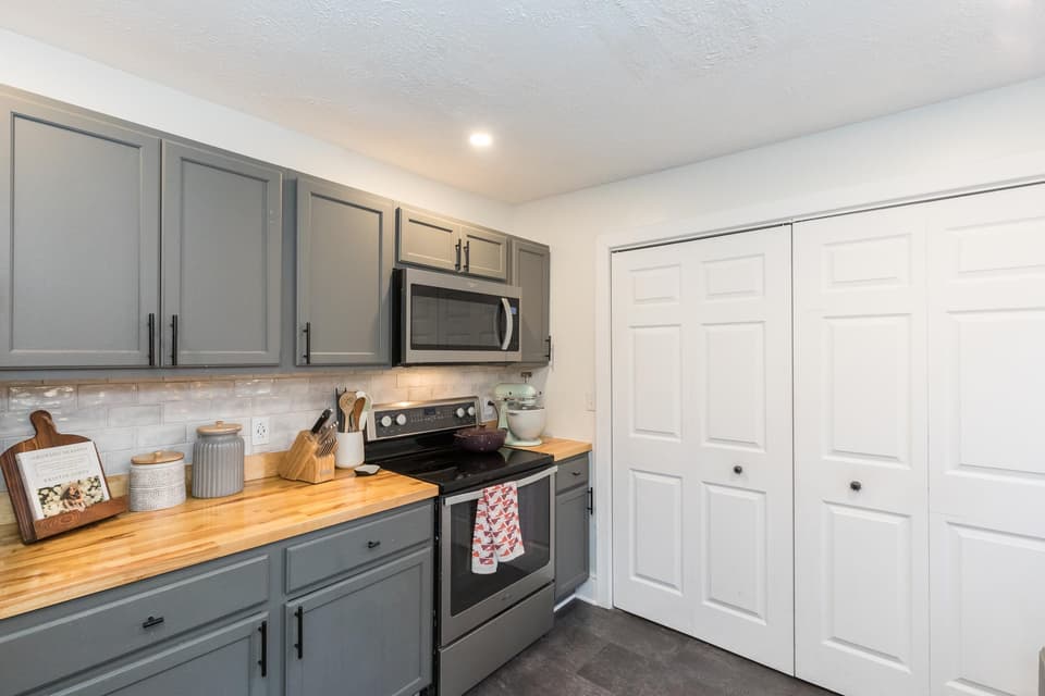405 Lester Street, photo 31 of 40