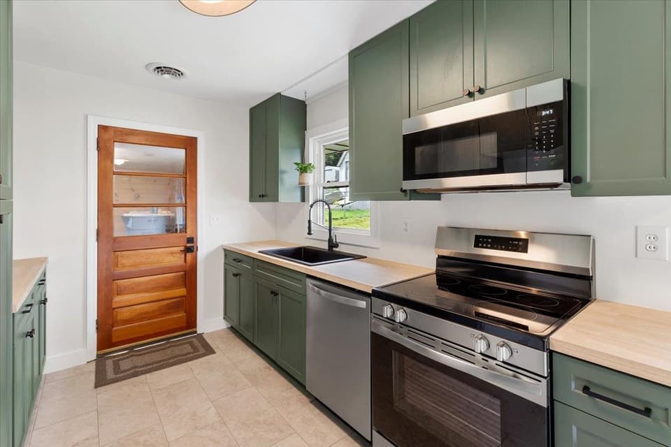 950 McHenry Avenue, photo 18 of 40