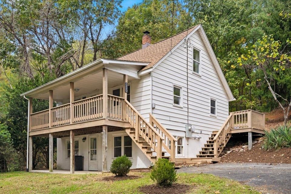 1008 Rock Road E, photo 2 of 27