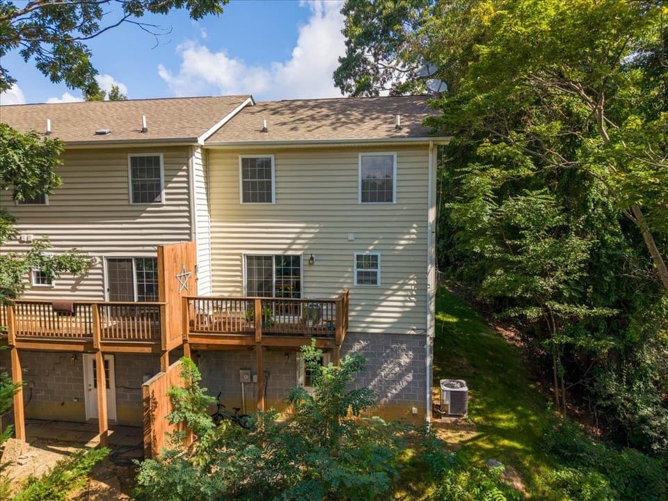 1497 Scott Street, photo 29 of 35