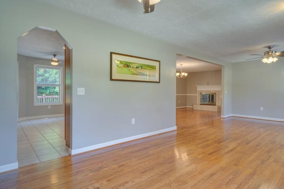 1060 George Edward Via NW, photo 9 of 38