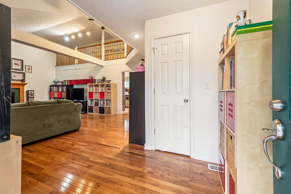 2240 Yellow Sulphur Road, photo 9 of 40