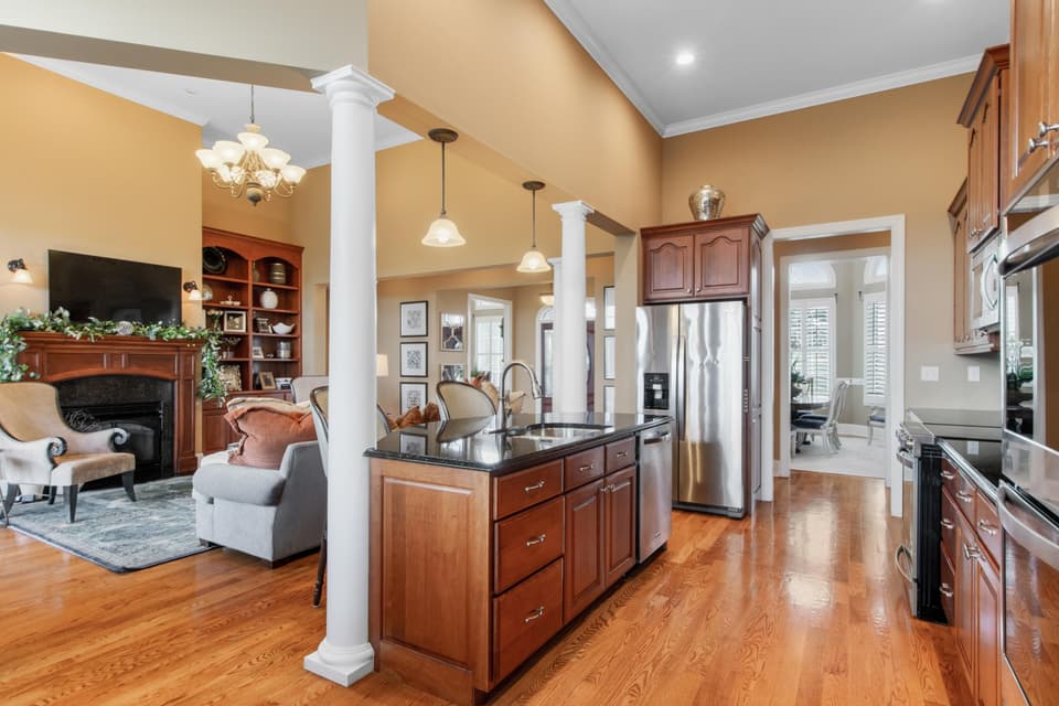2221 Peakland Way, photo 36 of 40