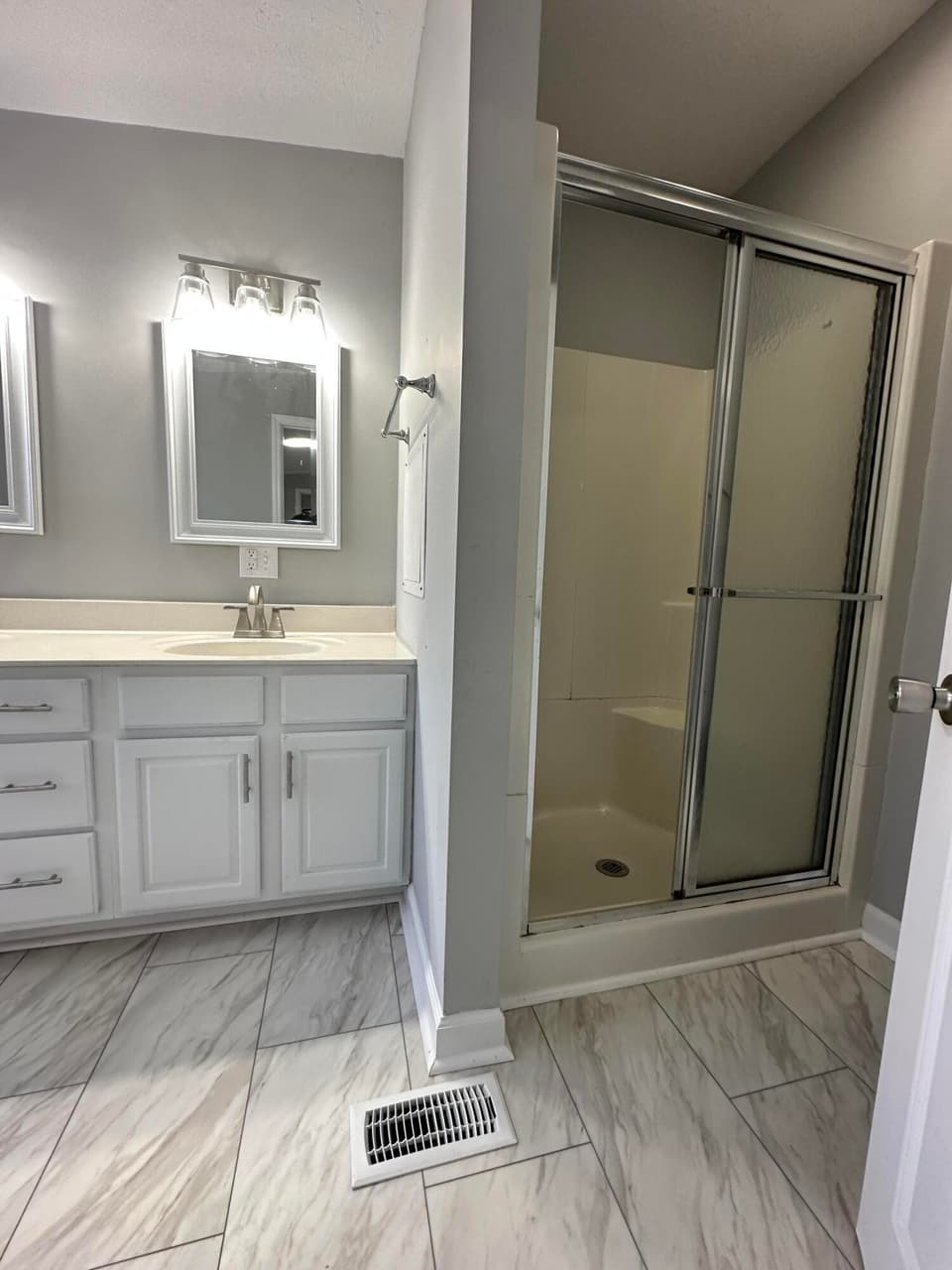 240 Epperly Dr, photo 23 of 29