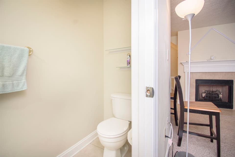 420 Silver Leaf Drive, photo 18 of 40