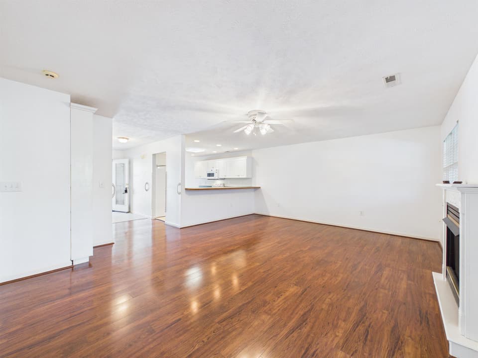 218 Wheatland Court, photo 7 of 29