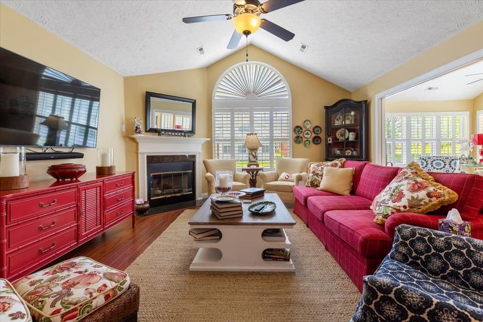 190 Revolution Circle Unit 374, photo 8 of 40