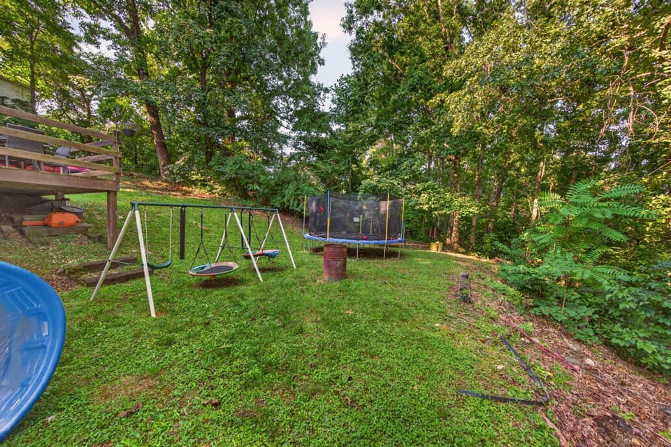 189 Pine Hollow Road, photo 38 of 40