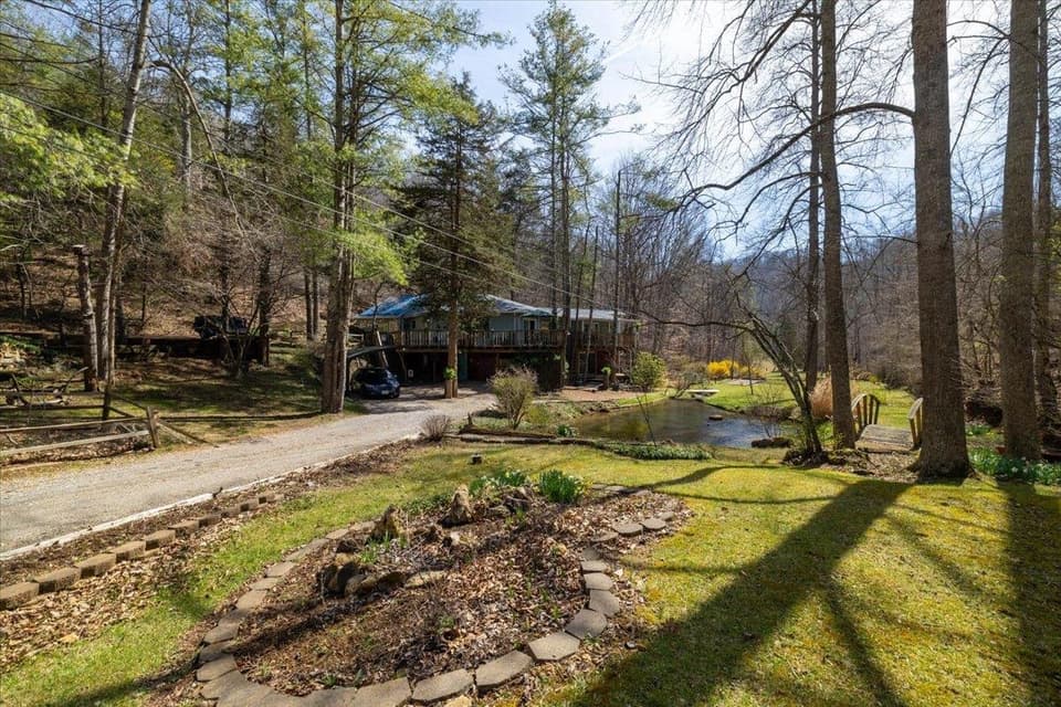 1256 Falling Branch Road, photo 3 of 35
