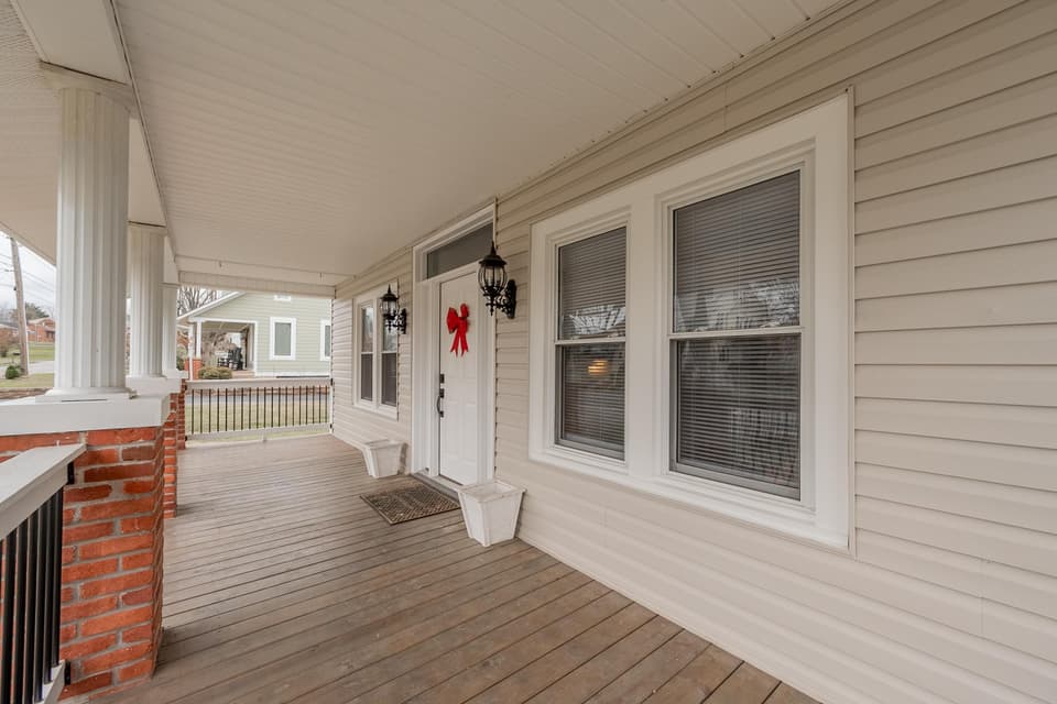 208 Alleghany Street, photo 8 of 40
