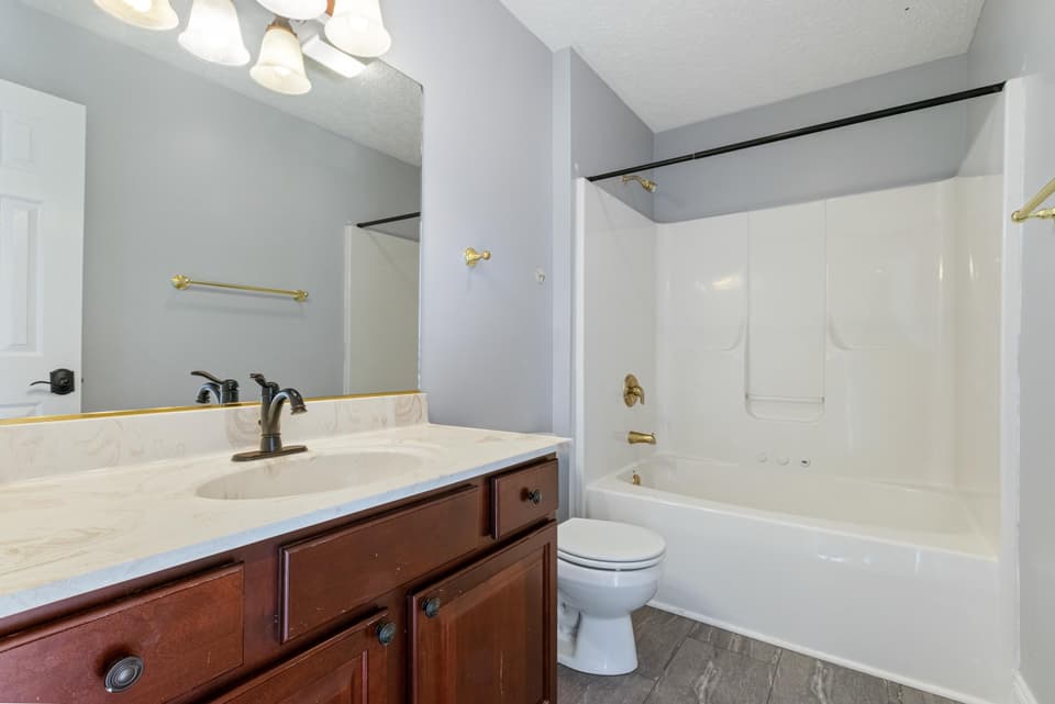 560 Oak Tree Boulevard, photo 31 of 40
