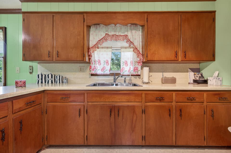 1761 North Fork Road, photo 12 of 40