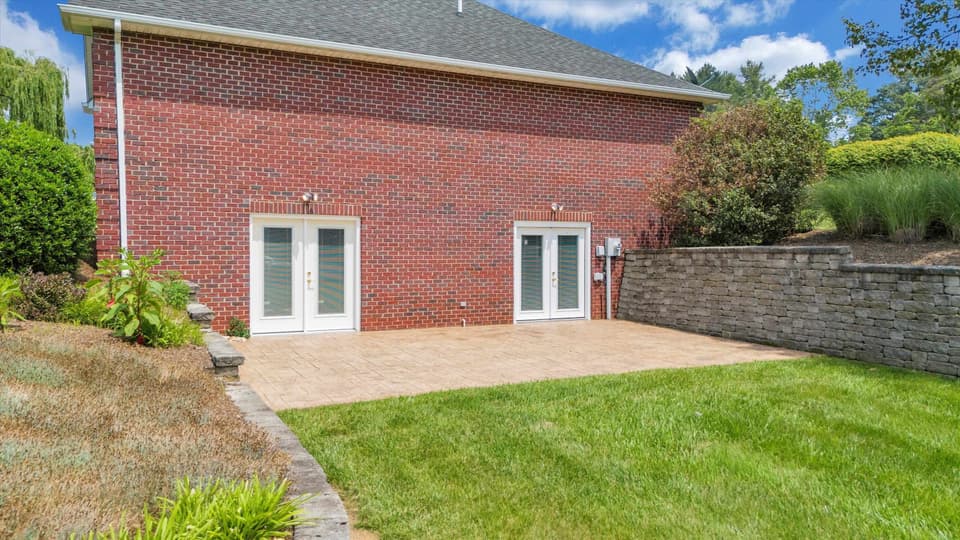 2055 Lake Vista Drive, photo 21 of 40
