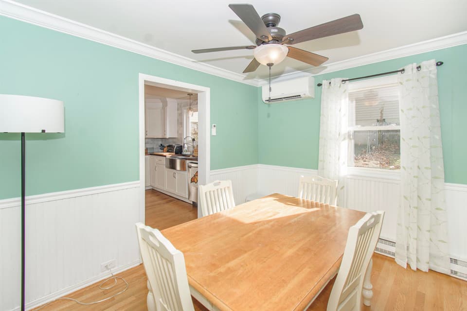 410 Miller Street SE, photo 17 of 40