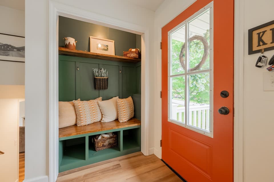 305 Overland Drive, photo 8 of 40