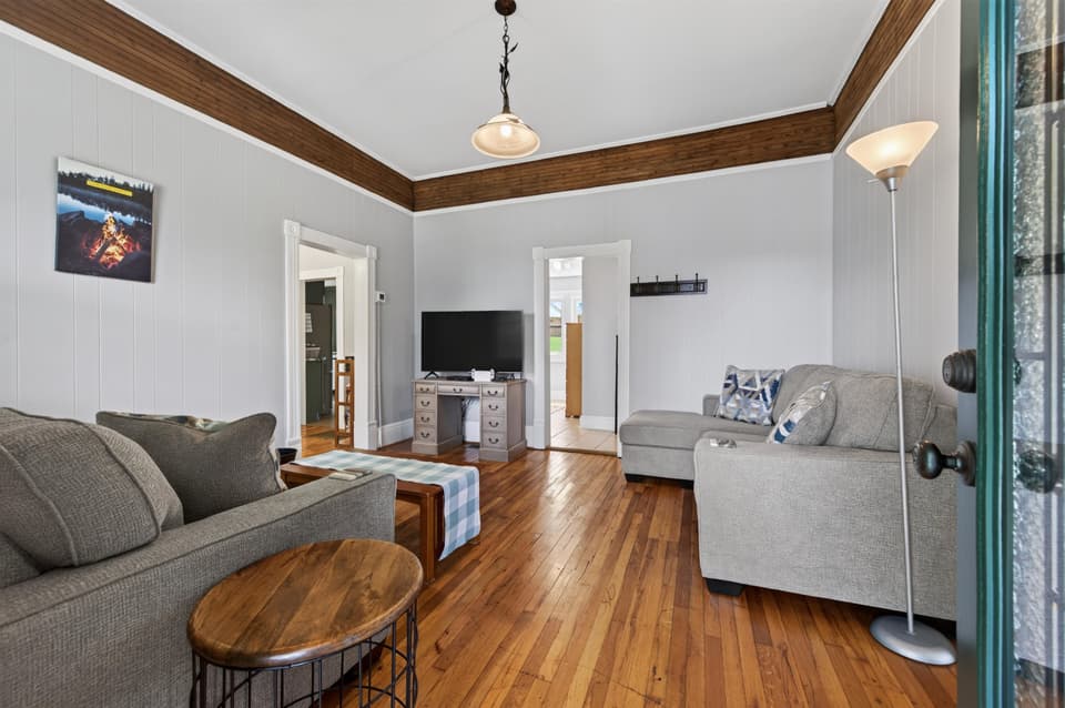 1220 Cambria Street NE, photo 10 of 40