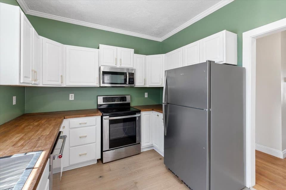 760 Church Street, photo 10 of 40