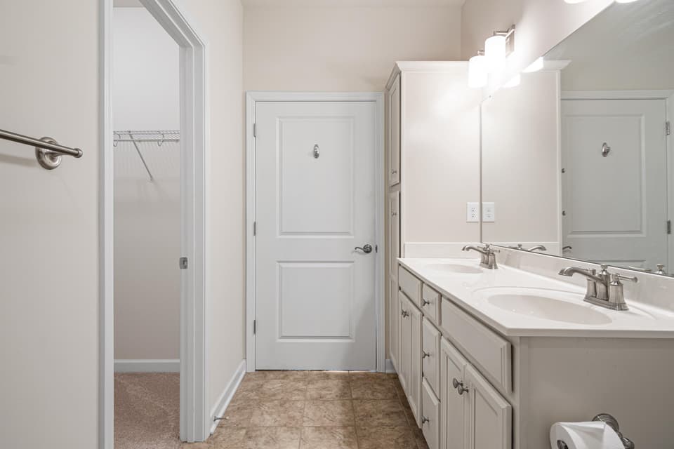 215 Hamilton Avenue NW, photo 21 of 40