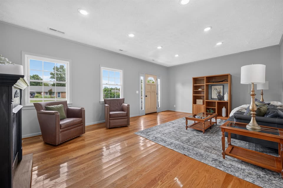 40 S Central Drive, photo 11 of 40