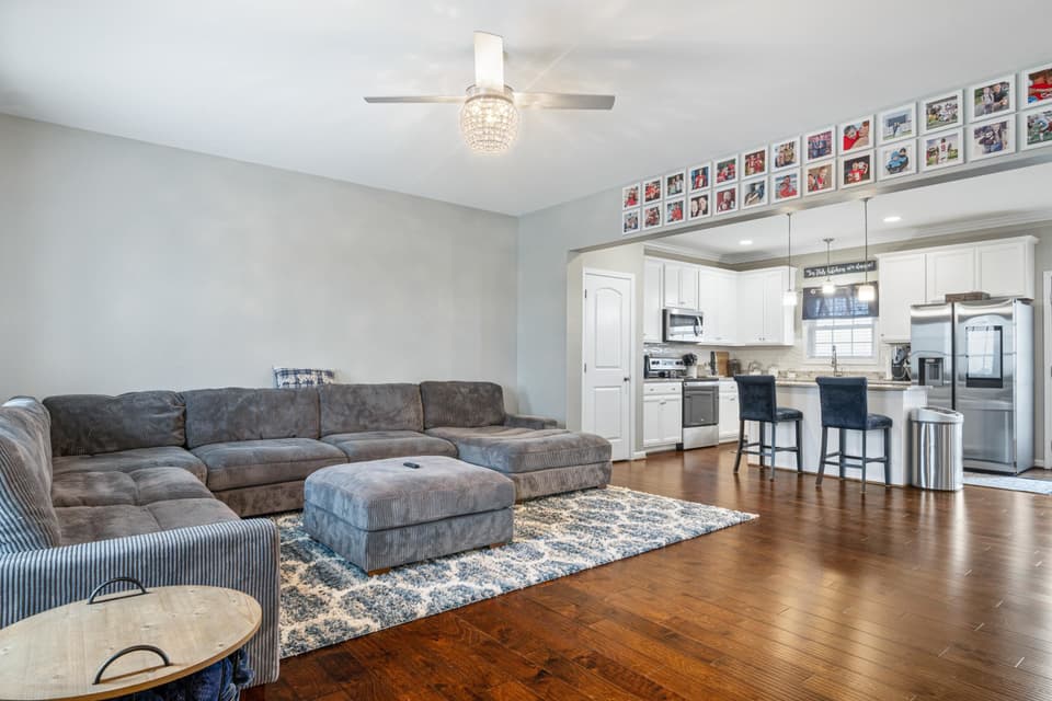 1680 Diana Drive, photo 5 of 40