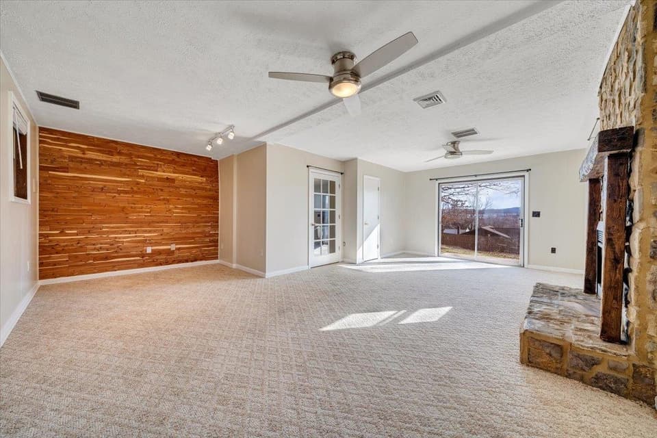 1100 Flint Drive, photo 31 of 40