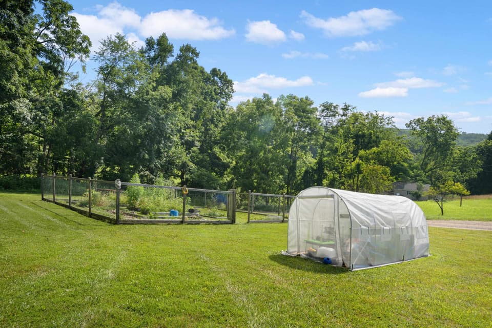 678 Peachtree Hill, photo 12 of 40