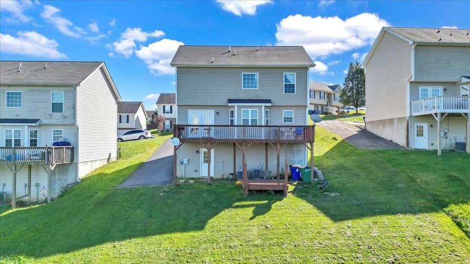 400 Chelsea Loop, photo 33 of 38