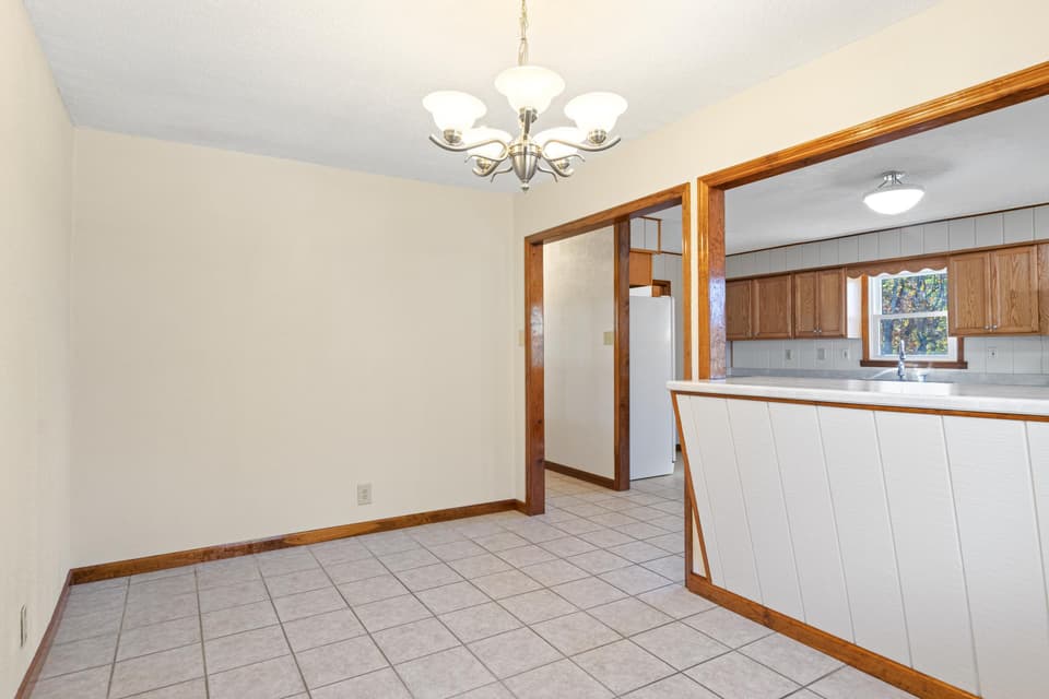 4550 Wayside Drive, photo 26 of 40